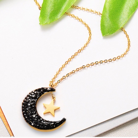 Moon and star necklace - Picture 3 of 6